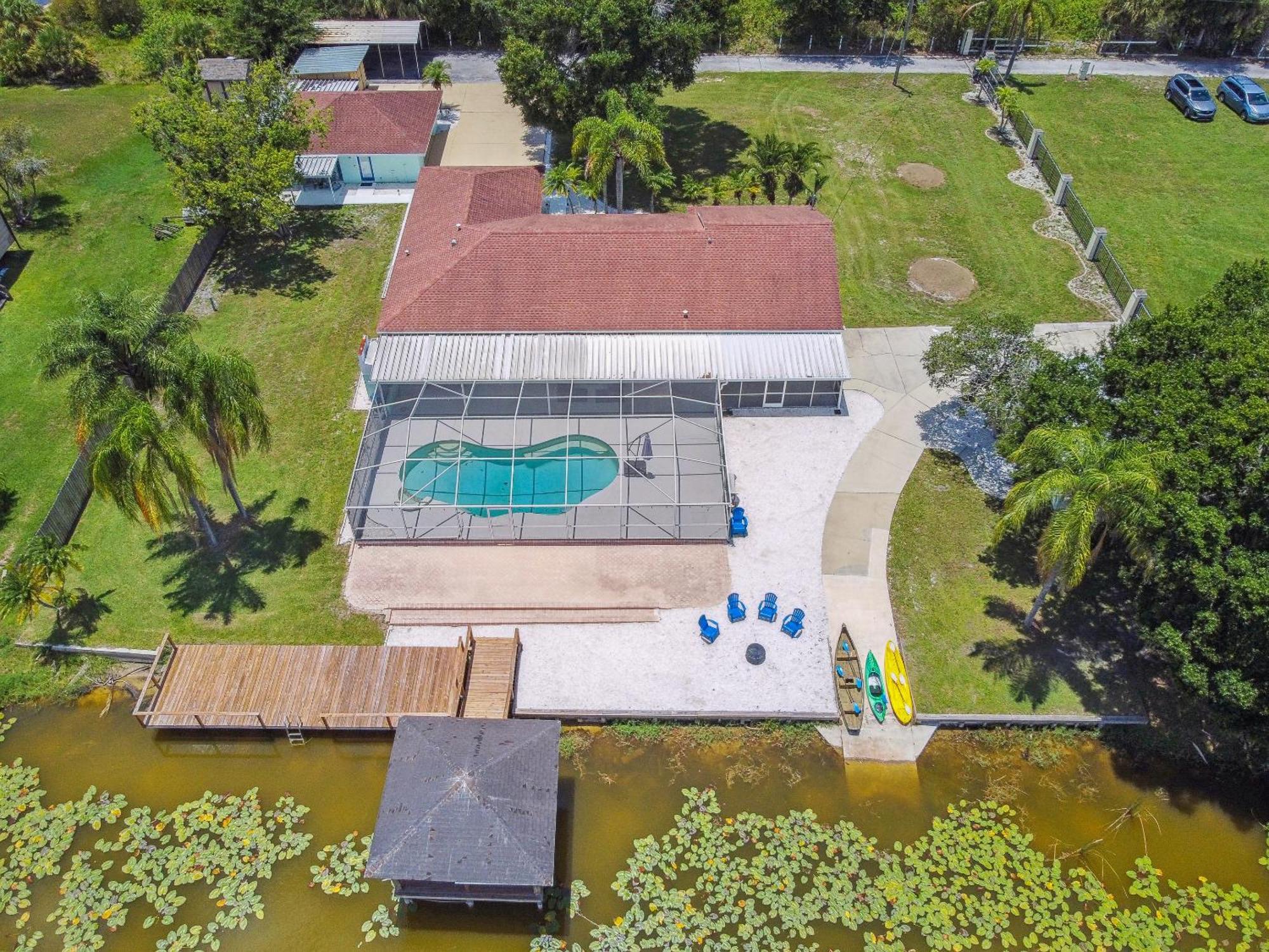 Lake House Westchase Area. Heated Pool Waterfront! Tampa Exterior photo