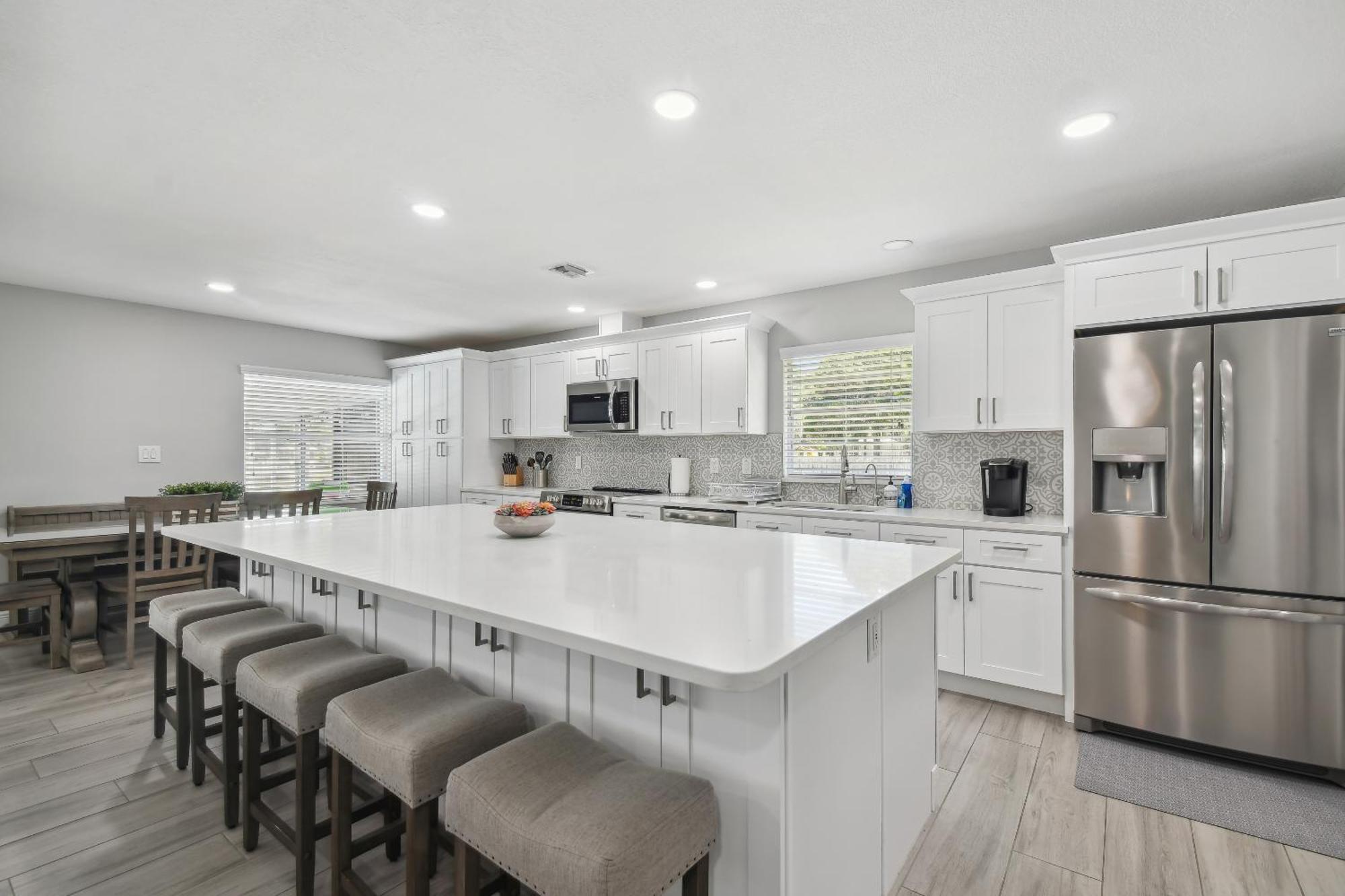 Lake House Westchase Area. Heated Pool Waterfront! Tampa Exterior photo