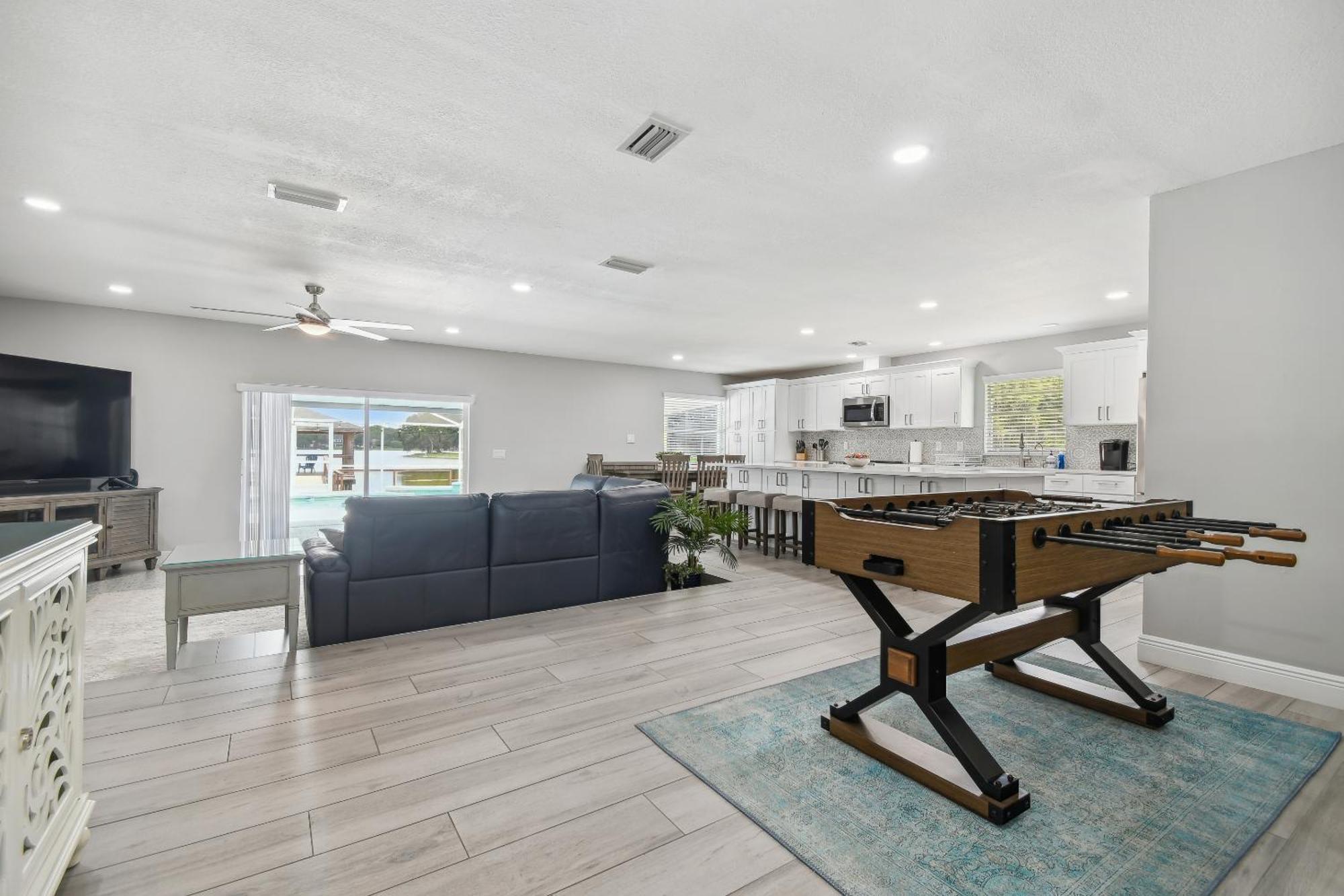 Lake House Westchase Area. Heated Pool Waterfront! Tampa Exterior photo