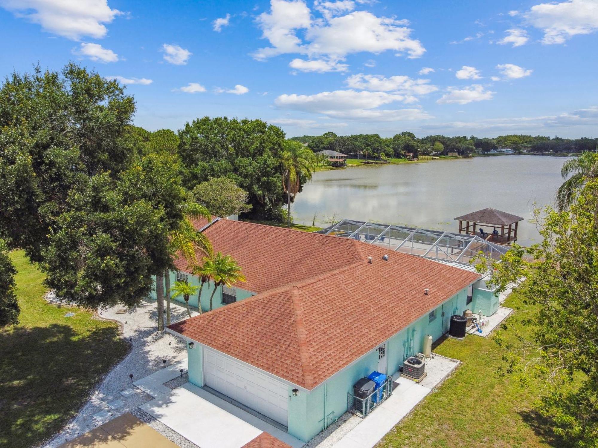 Lake House Westchase Area. Heated Pool Waterfront! Tampa Exterior photo