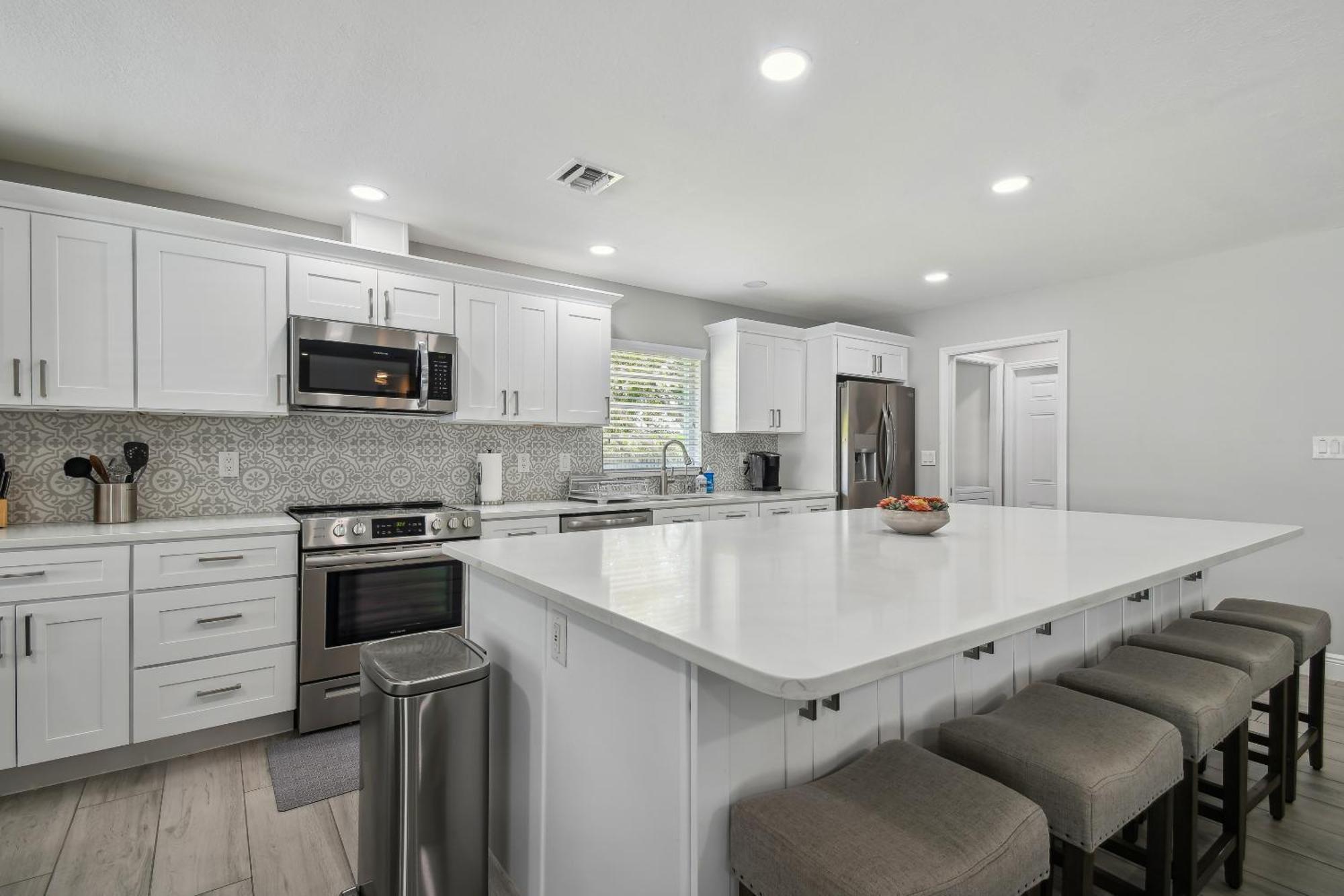 Lake House Westchase Area. Heated Pool Waterfront! Tampa Exterior photo